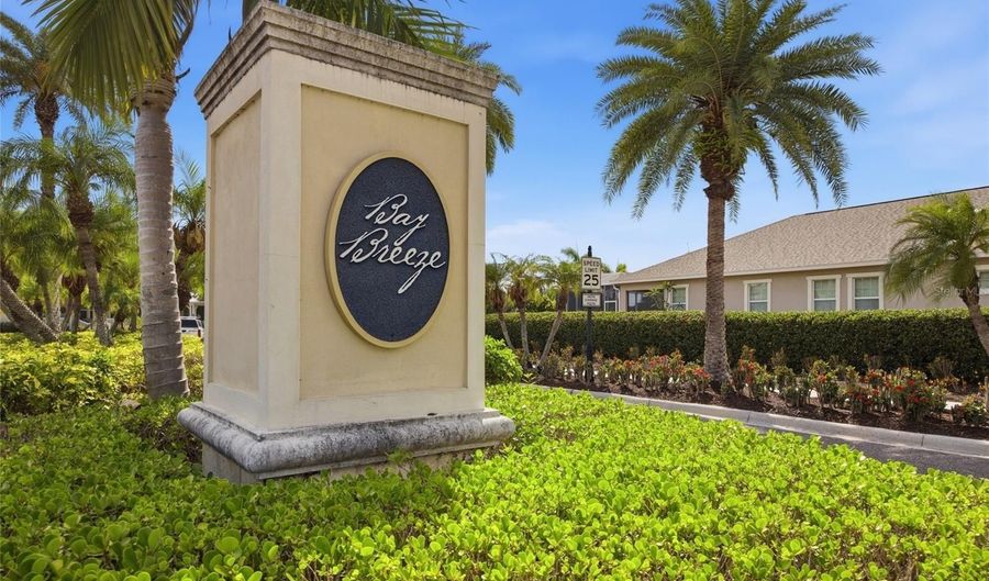 725 WINTERSIDE Dr, Apollo Beach, FL 33572 - 3 Beds, 2 Bath