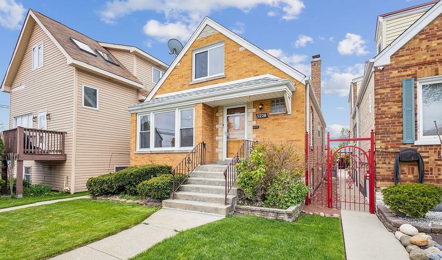 5228 S Lockwood Ave, Chicago, IL 60638 - 3 Beds, 3 Bath