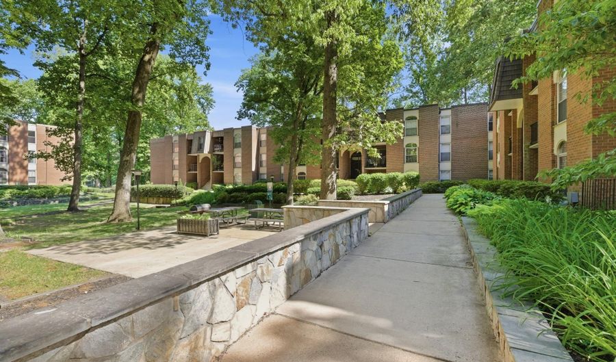 3354 WOODBURN Rd 12, Annandale, VA 22003 - 2 Beds, 2 Bath