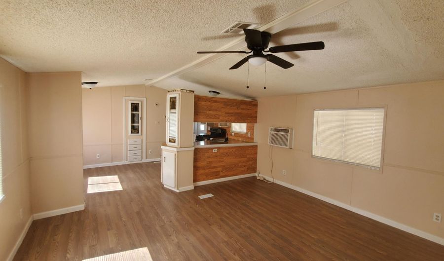 708 W MCMURRAY Blvd 38, Casa Grande, AZ 85122 - 3 Beds, 2 Bath