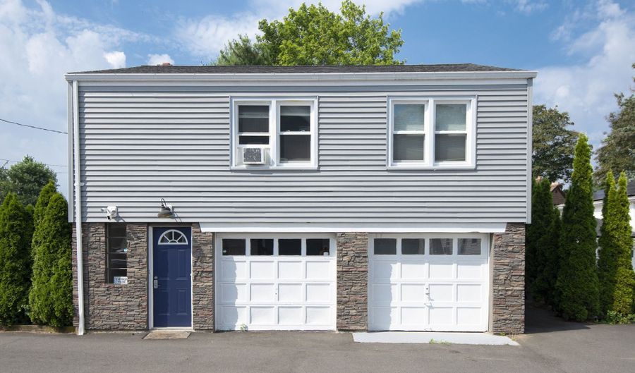 51 Indian Neck Ave, Branford, CT 06405 - 2 Beds, 2 Bath