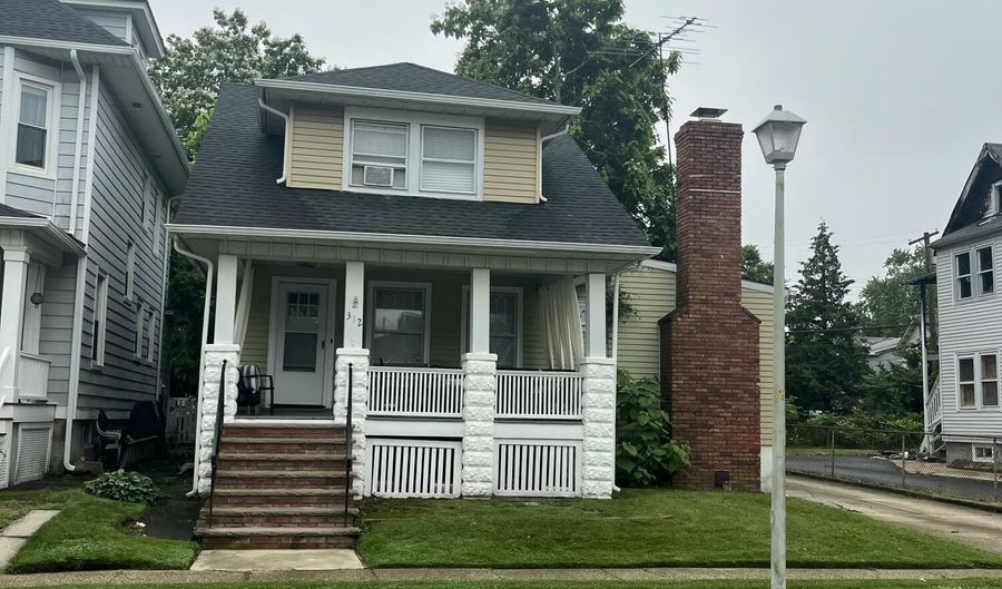 312 Hume St, Allenhurst, NJ 07711 - 3 Beds, 2 Bath
