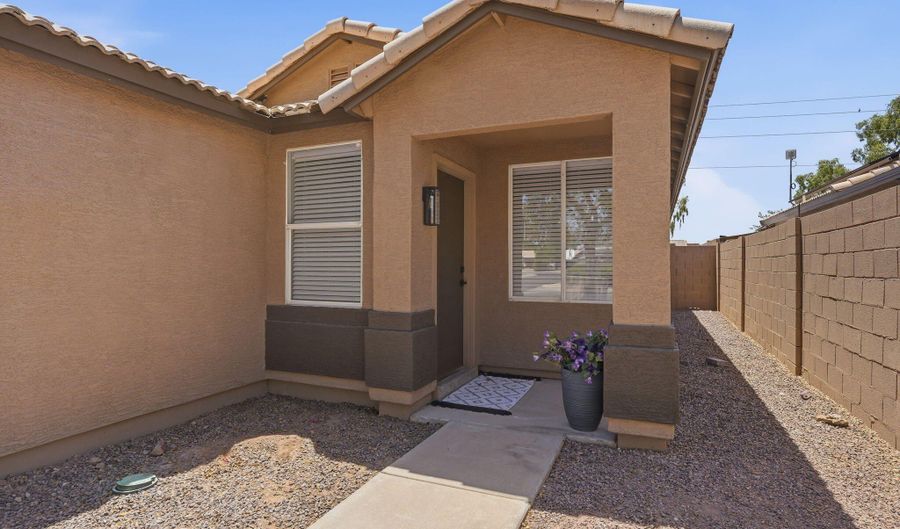 1982 S LAWTHER Dr, Apache Junction, AZ 85120 - 2 Beds, 1 Bath