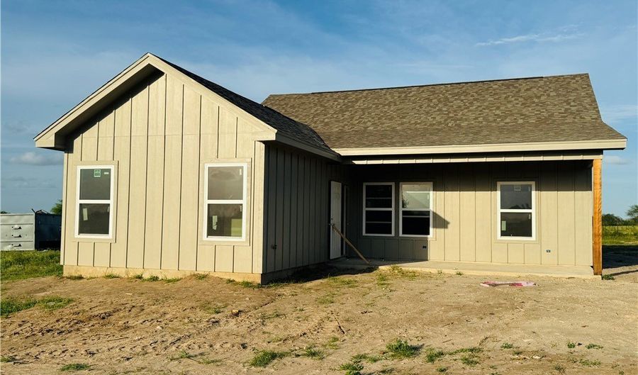 145 County Road 150, Alice, TX 78332 - 3 Beds, 2 Bath