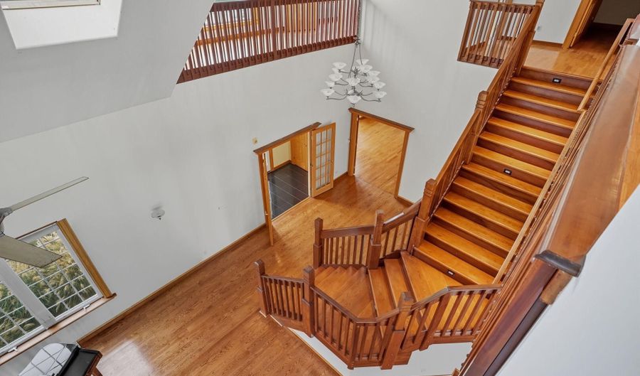 328 RAVEN Cir, Camden Wyoming, DE 19934 - 5 Beds, 6 Bath