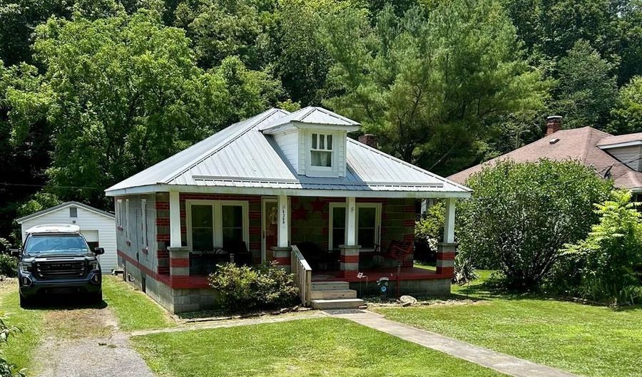 4368 Anawalt Ridge Rd, Anawalt, WV 24808 - 2 Beds, 1 Bath