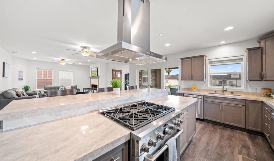 502 S Cleveland St 2, Oceanside, CA 92054 - 3 Beds, 3 Bath