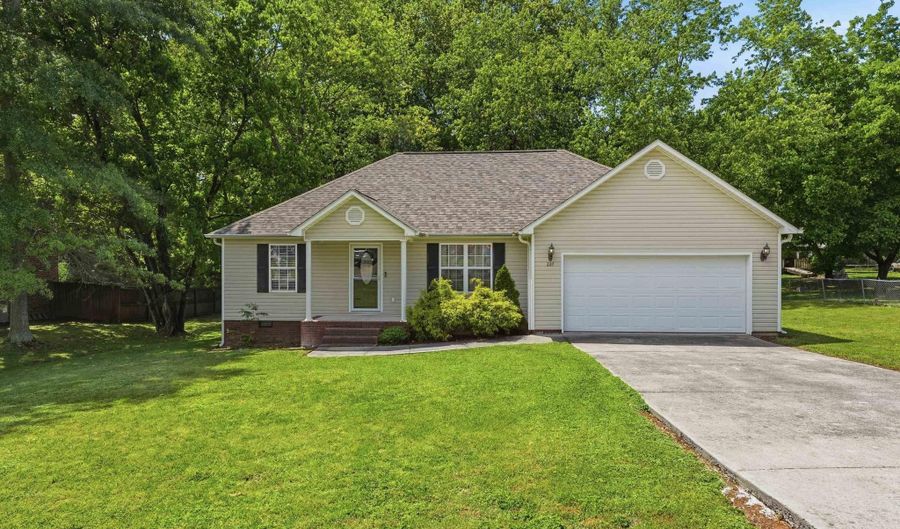 227 11th Pl, Arab, AL 35016 - 3 Beds, 2 Bath