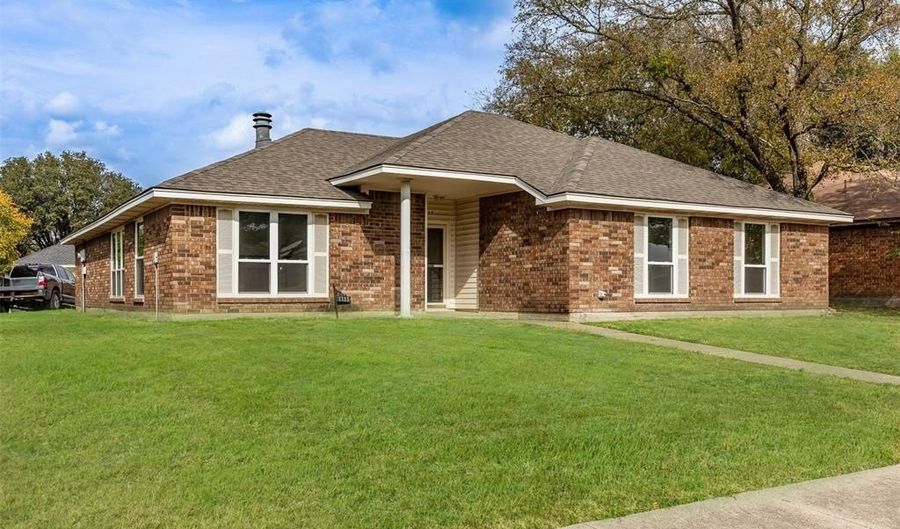 1313 Clover Dr, Allen, TX 75002 - 3 Beds, 2 Bath