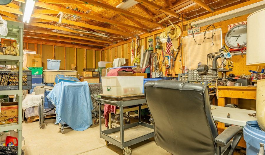 34465 S K FIELD Rd, Black Canyon City, AZ 85324 - 2 Beds, 2 Bath