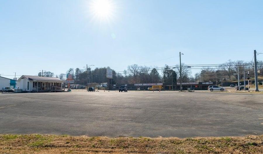 709 S White St, Athens, TN 37303 - 0 Beds, 0 Bath