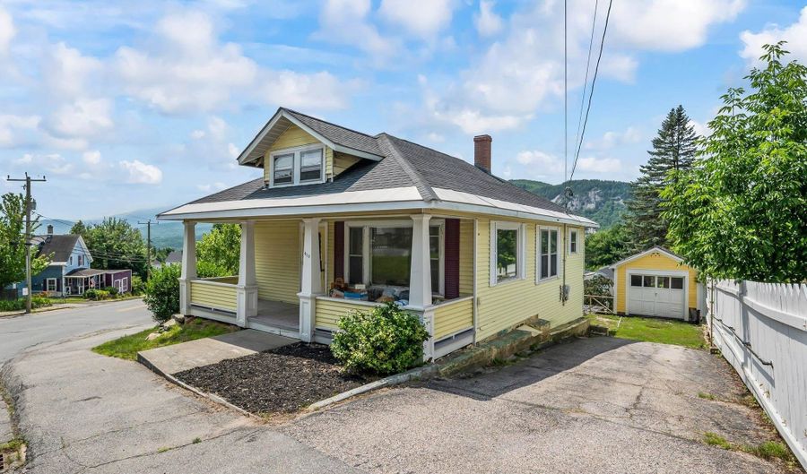 419 Hillside Ave, Berlin, NH 03570 - 2 Beds, 1 Bath