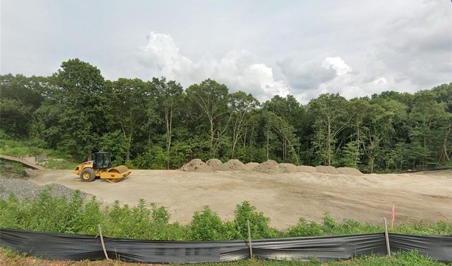 Prospect Street unit 2 2, Cumberland, RI 02864 - 2 Beds, 2 Bath