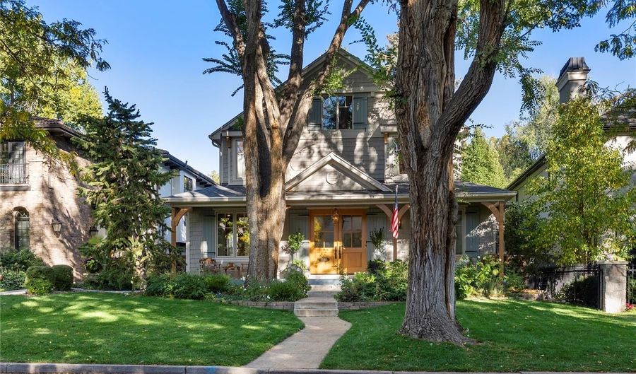 2566 S Clayton St, Denver, CO 80210 - 5 Beds, 5 Bath
