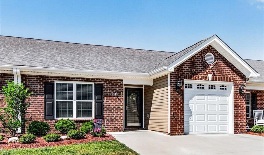312 Oak Ridge Dr, Archdale, NC 27263 - 2 Beds, 2 Bath