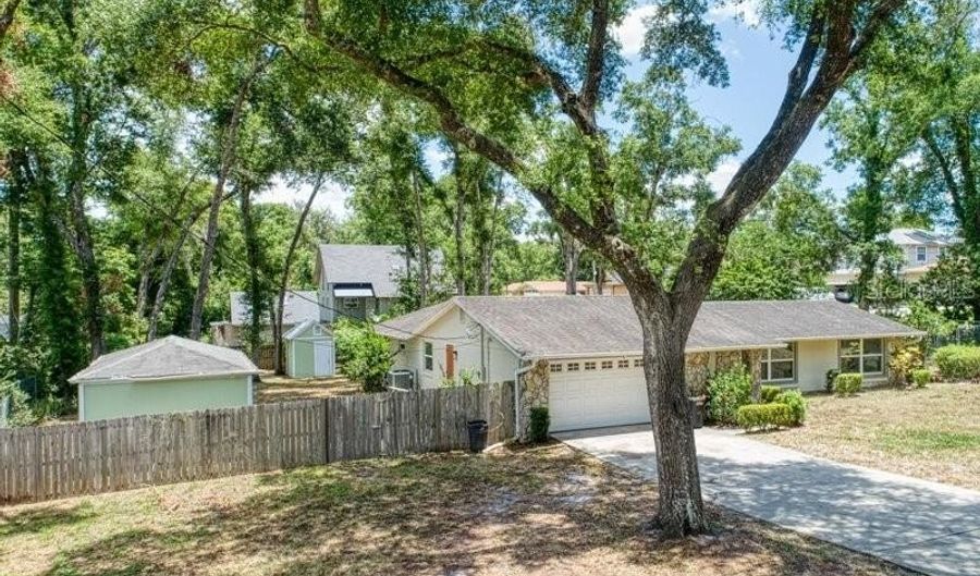 878 EVERGREEN Ave, Altamonte Springs, FL 32701 - 4 Beds, 2 Bath
