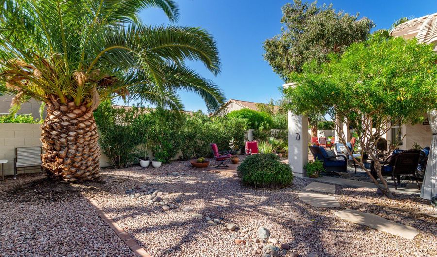 10613 E VOAX Dr, Sun Lakes, AZ 85248 - 2 Beds, 2 Bath