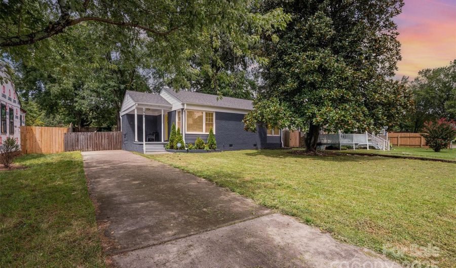 1943 Academy St, Charlotte, NC 28205 - 2 Beds, 1 Bath