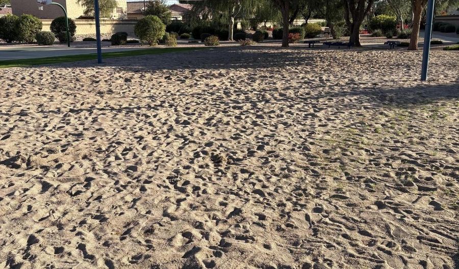 2401 E PEACH TREE Dr, Chandler, AZ 85249 - 3 Beds, 2 Bath