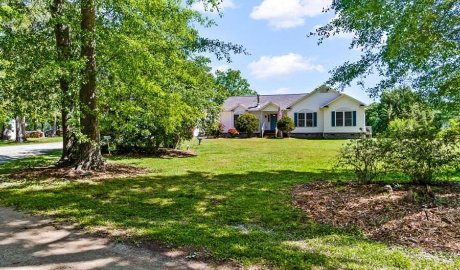 738 Dawson Creek Rd, Arapahoe, NC 28510 - 3 Beds, 2 Bath
