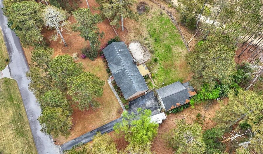 353 Little Creek Dr, Batesburg Leesville, SC 29070 - 4 Beds, 3 Bath