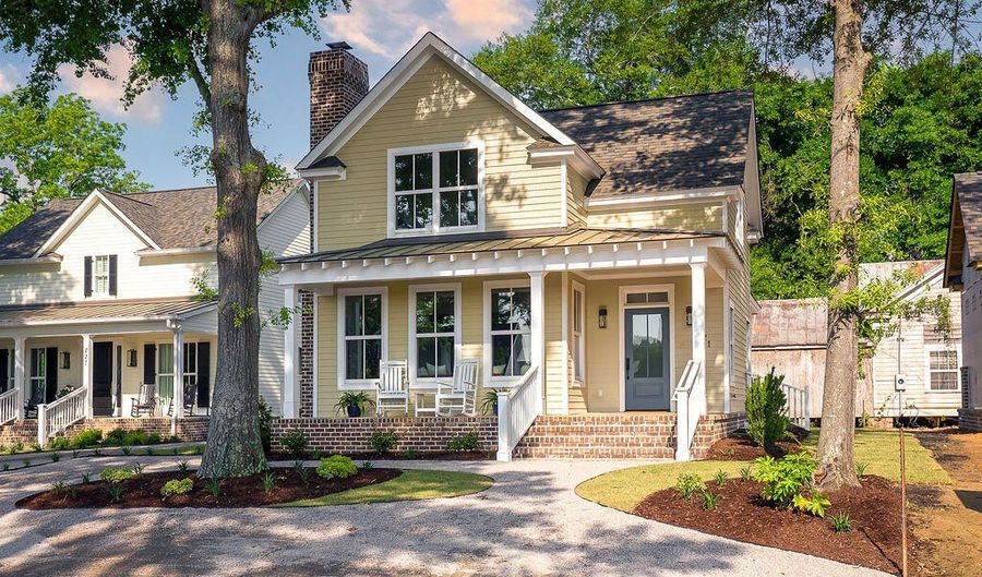 221 Williamsburg St NE, Aiken, SC 29801 - 3 Beds, 3 Bath