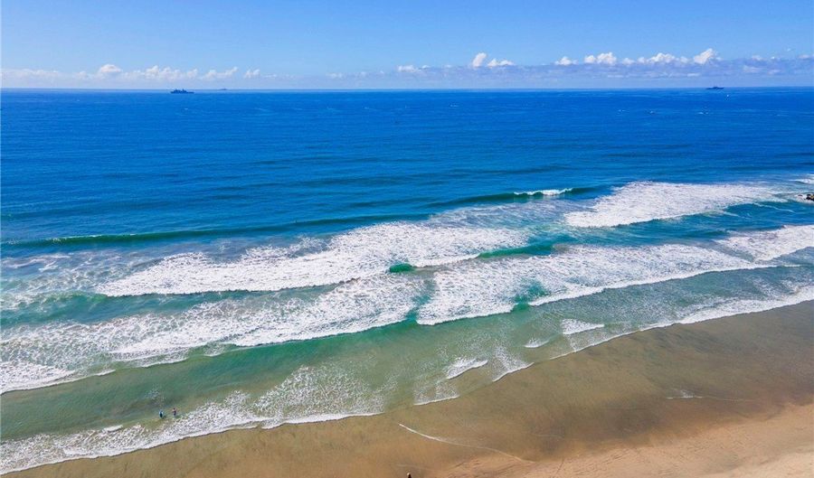 999 N Pacific St F101, Oceanside, CA 92054 - 1 Beds, 1 Bath