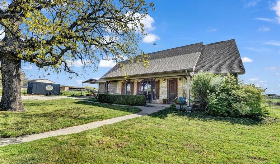 4519 CR 2690, Alvord, TX 76225 - 4 Beds, 3 Bath