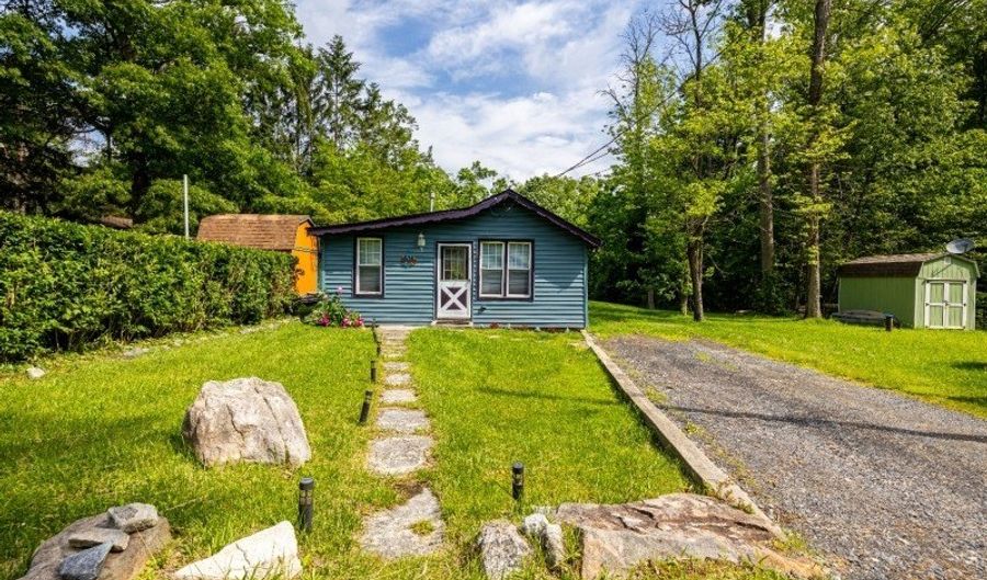 3 Brook Ln, Alloway, NJ 07461 - 2 Beds, 1 Bath
