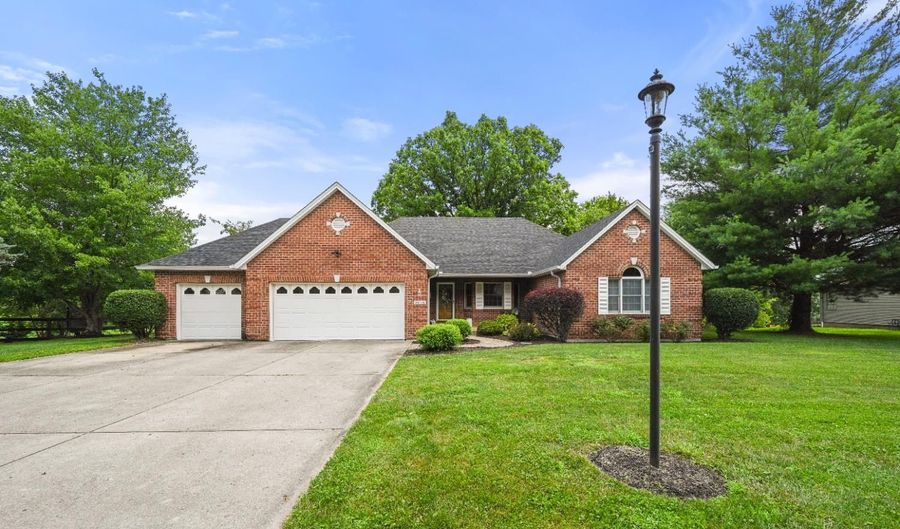 10498 Harmony Hills Dr, Aurora, IN 47001 - 4 Beds, 3 Bath