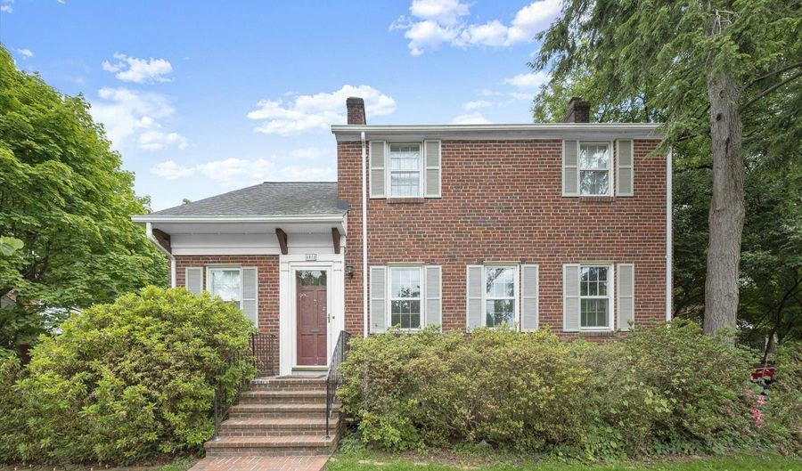 4812 7TH St N, Arlington, VA 22203 - 5 Beds, 4 Bath
