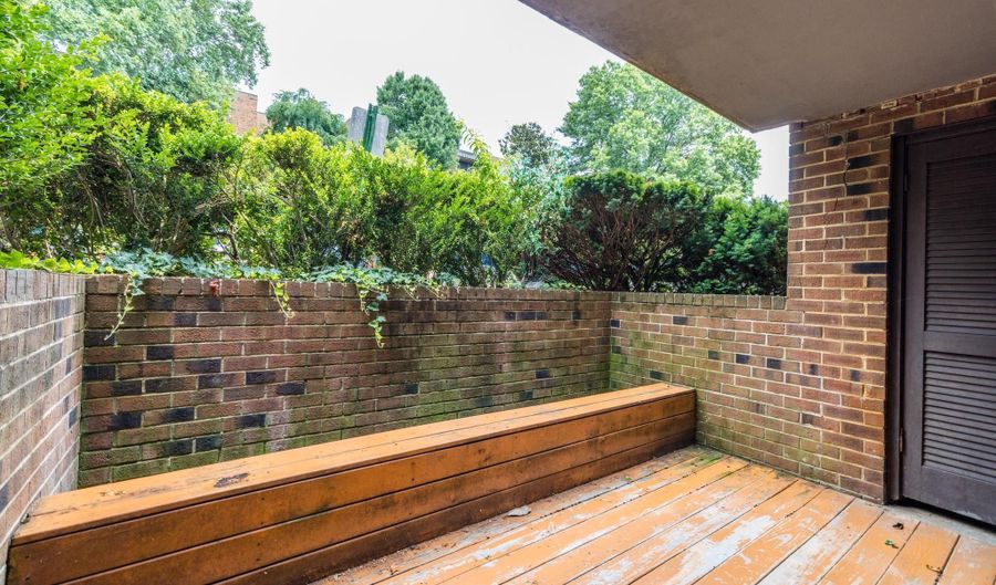 7905 DASSETT Ct 101, Annandale, VA 22003 - 2 Beds, 2 Bath