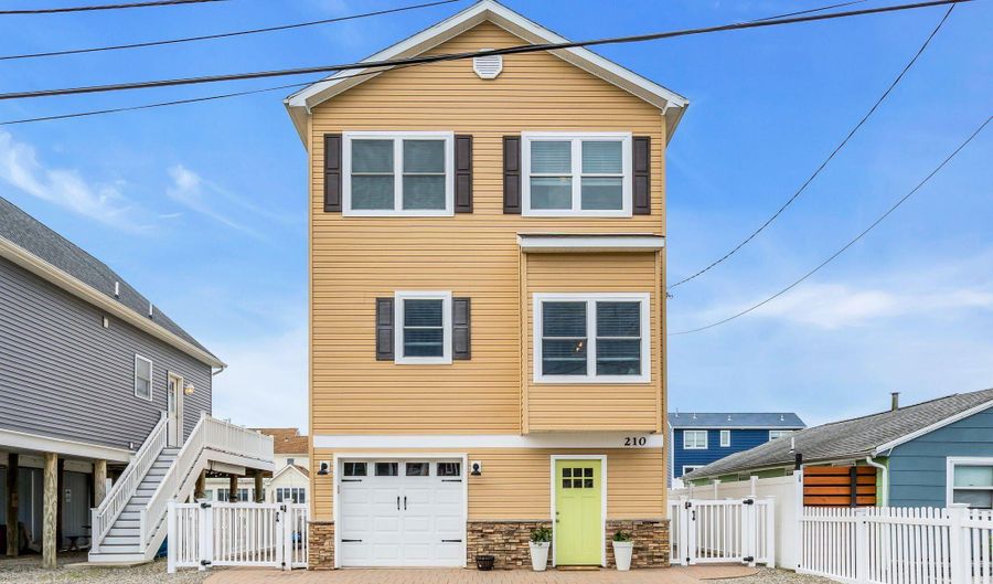 210 Longview Dr, Bayville, NJ 08721 - 3 Beds, 3 Bath