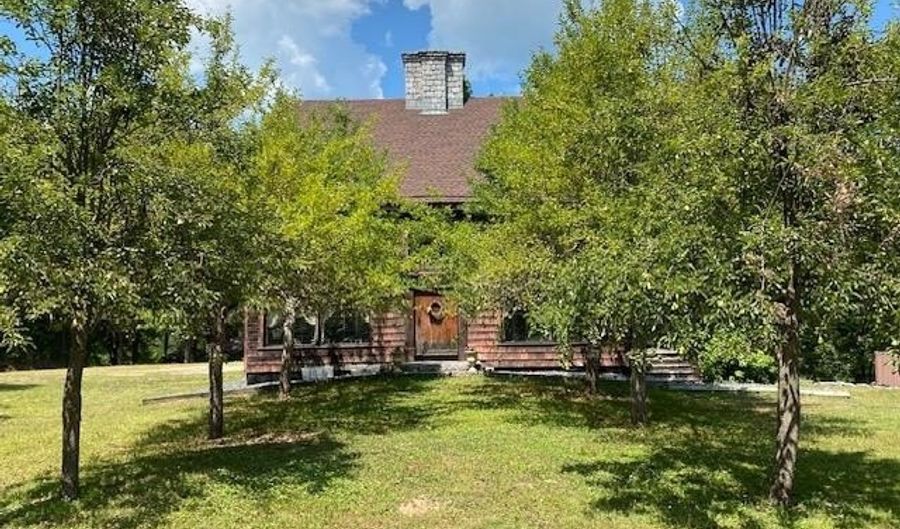 82 Breezy Hill Rd, Bradford, NH 03221 - 3 Beds, 2 Bath