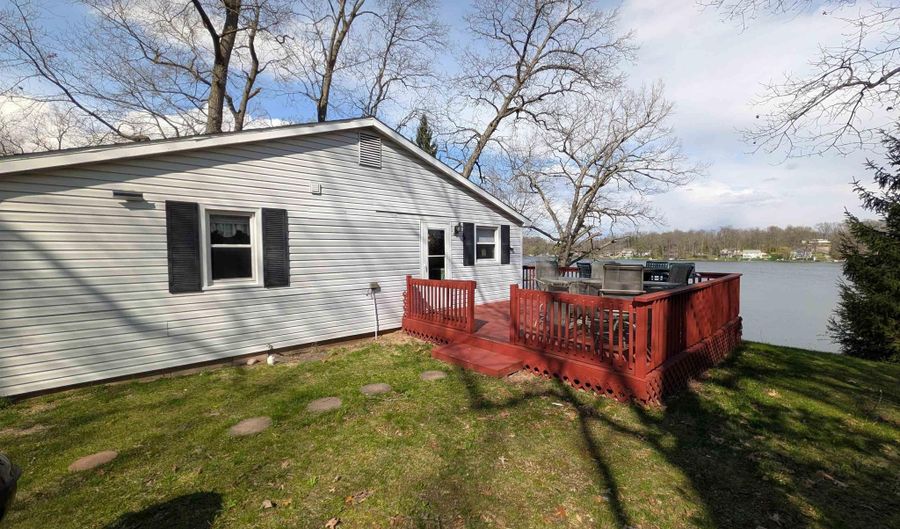 175 Ln 250B W Otter Lk, Angola, IN 46703 - 4 Beds, 2 Bath