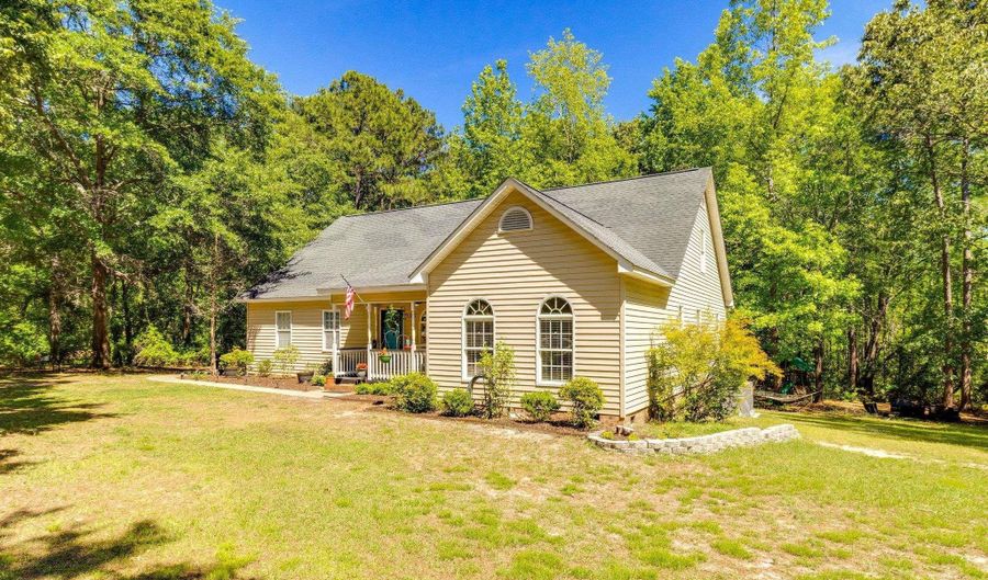 1337 Sunnyhill Dr, Camden, SC 29020 - 4 Beds, 3 Bath