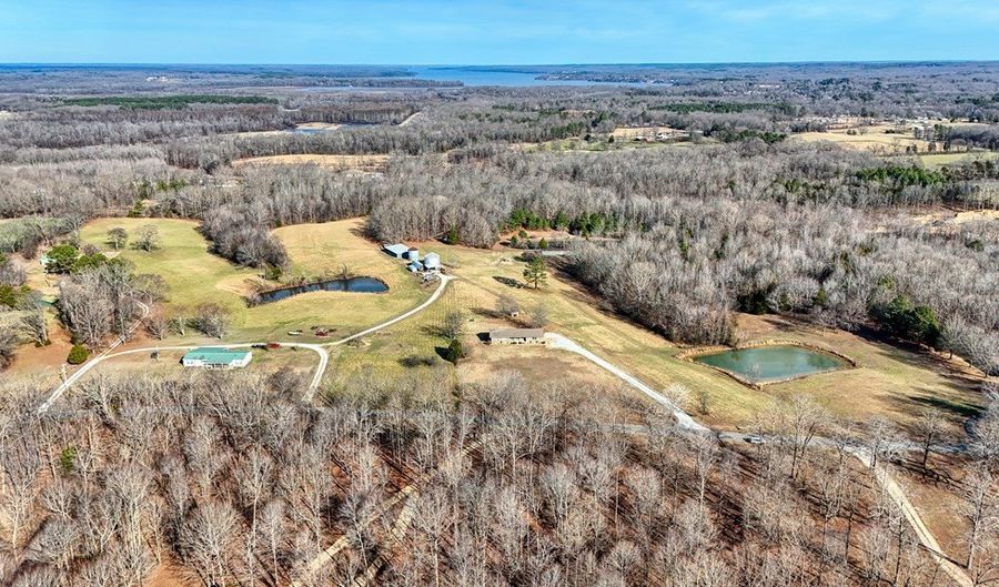 628 Tom White Rd, Big Sandy, TN 38221 - 3 Beds, 2 Bath