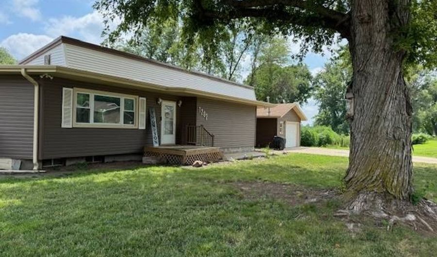 1202 22nd, Aurora, NE 68818 - 2 Beds, 1 Bath