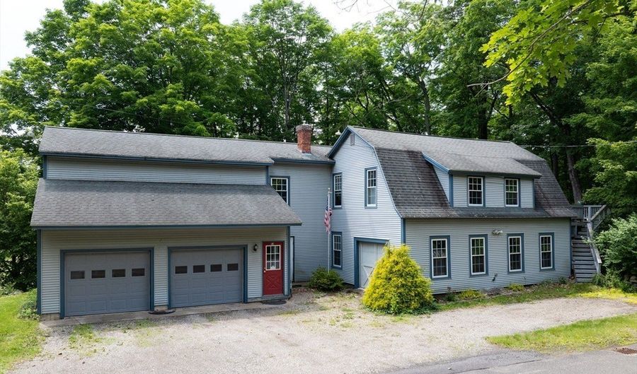 53 Henry St, Amherst, MA 01002 - 3 Beds, 2 Bath