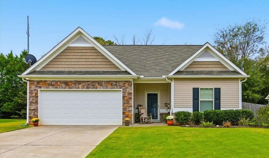 135 Oak Hollow Way, Aragon, GA 30104 - 3 Beds, 2 Bath