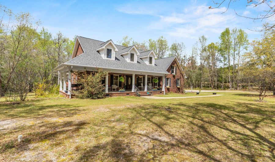 1368 Sunnyhill Dr, Camden, SC 29020 - 4 Beds, 4 Bath