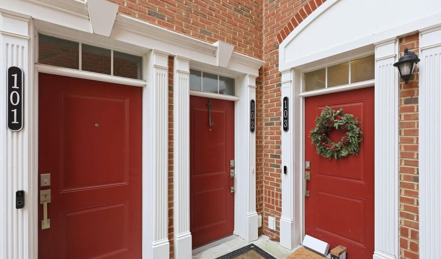 43032 STUARTS GLEN Ter 102, Ashburn, VA 20148 - 2 Beds, 3 Bath