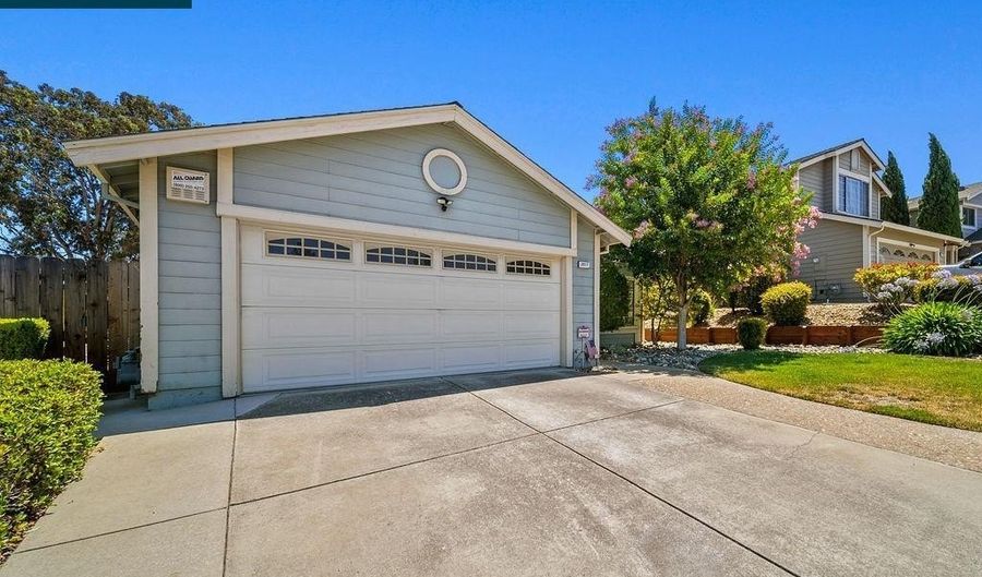 2817 Mayflower Dr, Antioch, CA 94531 - 4 Beds, 2 Bath