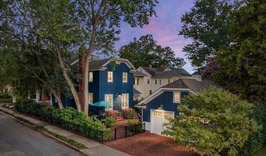 62 SOUTHGATE Ave, Annapolis, MD 21401 - 4 Beds, 5 Bath