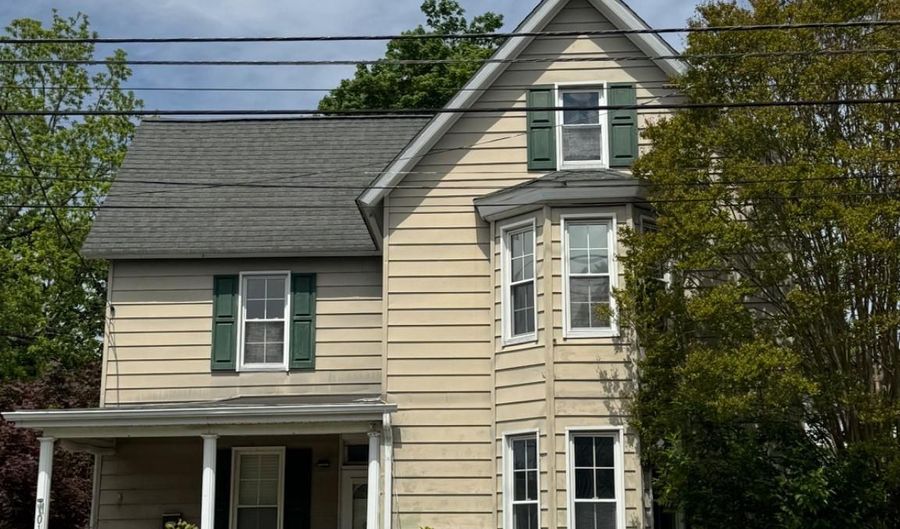 101 W CAMDEN WYOMING Ave, Camden Wyoming, DE 19934 - 3 Beds, 2 Bath
