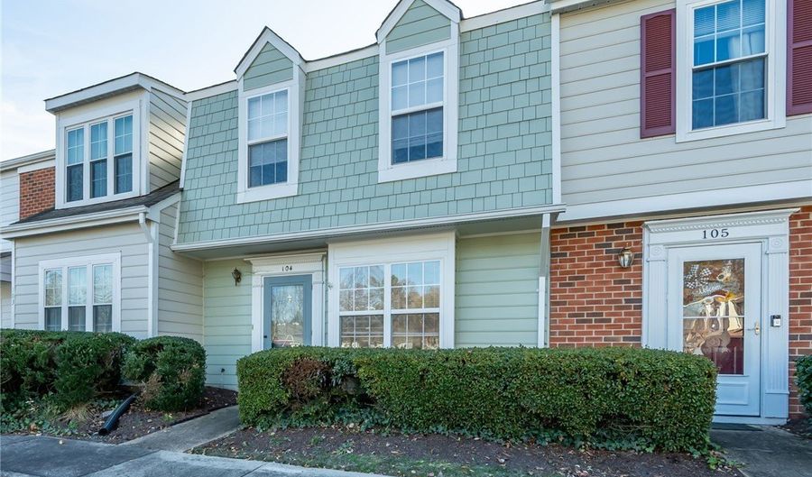 104 Arlington Sq, Ashland, VA 23005 - 2 Beds, 3 Bath