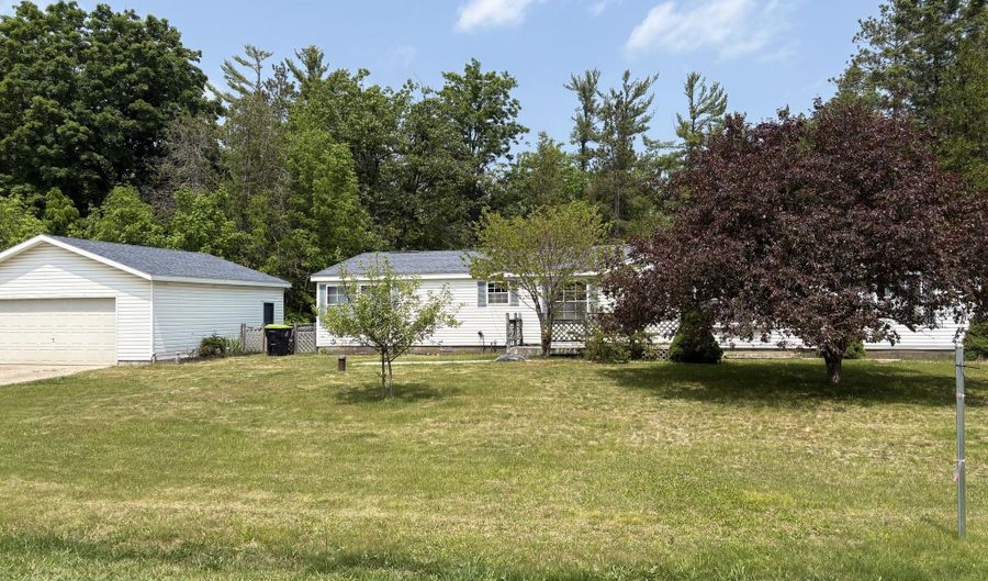 348 Lake Winyah Rd, Alpena, MI 49707 - 3 Beds, 2 Bath