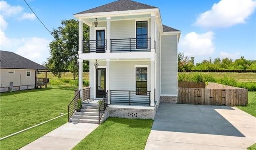 1938 BENJAMIN St, Arabi, LA 70032 - 4 Beds, 3 Bath