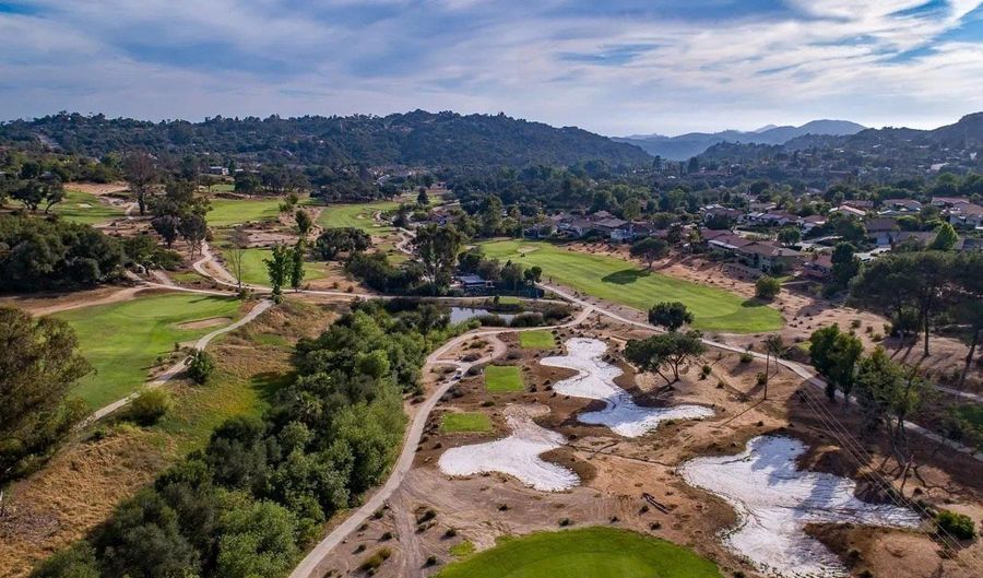 10562 Aspen Gln, Escondido, CA 92026 - 5 Beds, 3 Bath