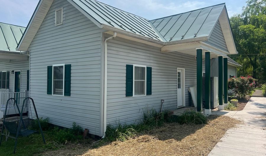 2359 White Tree Hill Rd, Ballard, WV 24918 - 3 Beds, 1 Bath